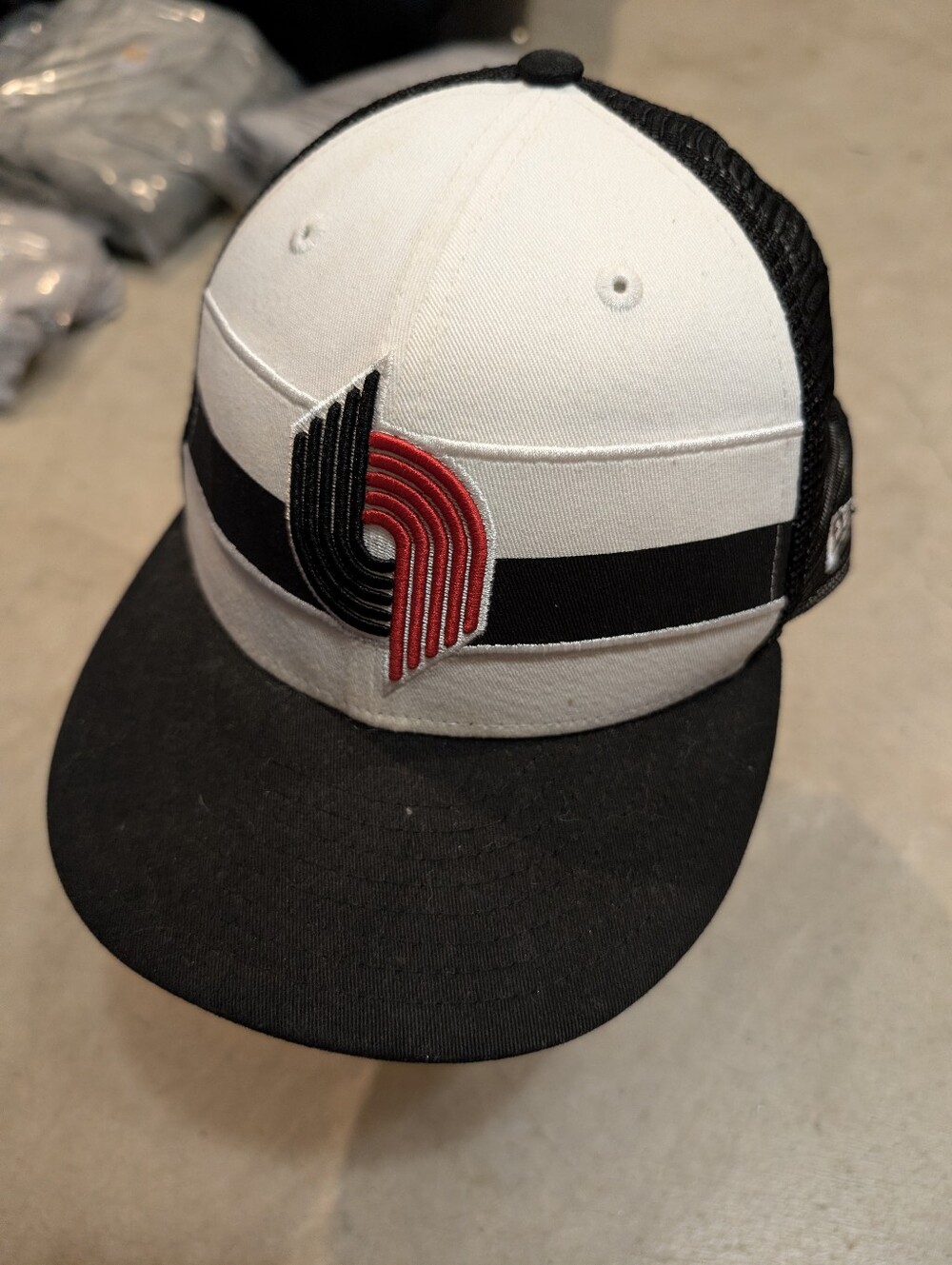 New Era Portland Trailblazers HWO Nights Snapback Hat Flaws